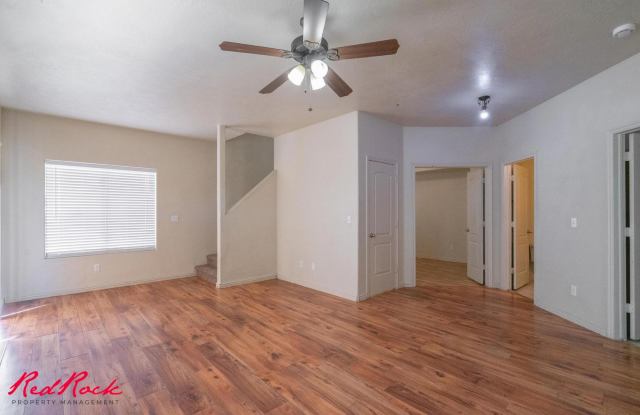 New Carpet! Spacious 5-Bedroom Townhome photos photos