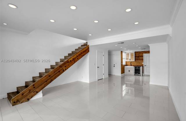 1231 Sorrento Dr Gallery 4