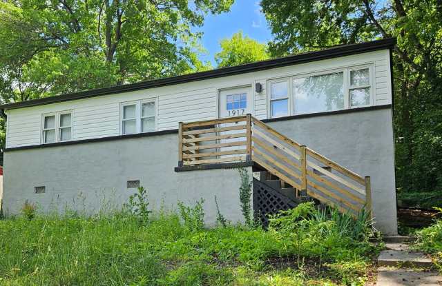 *Knoxville 37915 - 3 bedroom, 2 bath home - Contact Brad Croisdale (865) 805-9964 photos photos