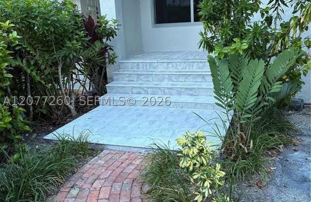 226 Sea View Dr Gallery 1