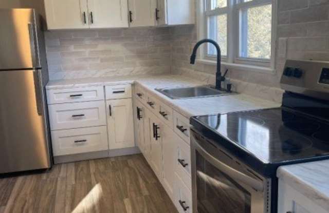 246 Beaverbrook Rd photos photos