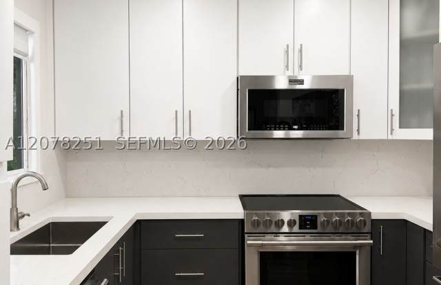 3295 Cocoplum Cir Gallery 4