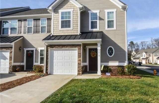 2610 Silverthorn Dr - 2610 Silverthorn Drive, Charlotte, NC 28273