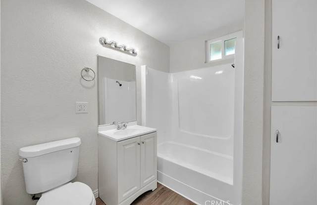 3 BEDROOM 1 BATH FOR RENT Gallery 3
