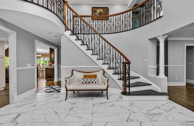 25 Bay Driveway Gallery 4