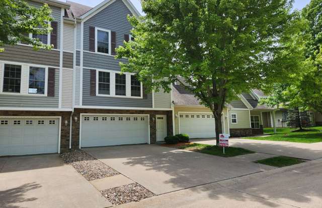 2 bedroom 2.5 bath townhome. photos photos