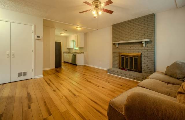 Move-In Ready 3BR/2BA Home in Convenient East Athens Gallery 3