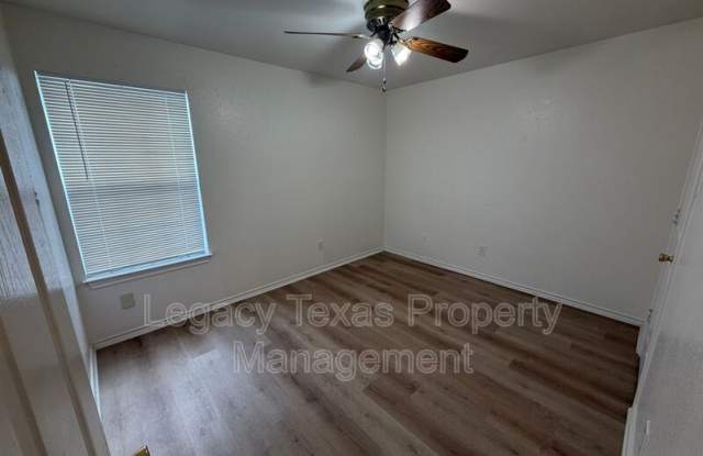 701 Miracle Ln Gallery 1