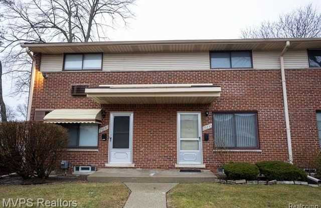 29233 TESSMER - 29233 Tessmer Court, Madison Heights, MI 48071