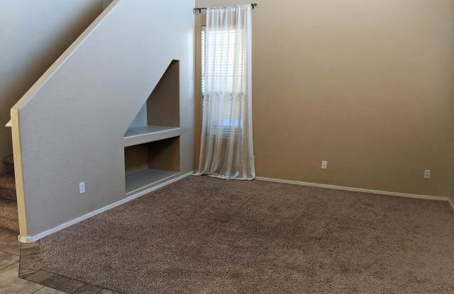 7255 E NORTHRIDGE Street Gallery 2