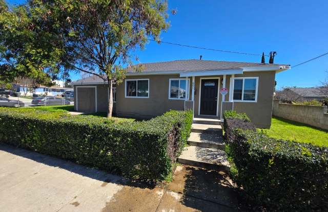 LOOKS JUST LIKE NEW photos photos LOOKS JUST LIKE NEW photos photos