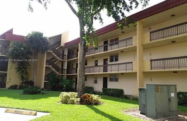 3490 Foxcroft Rd - 3490 Foxcroft Road, Miramar, FL 33025