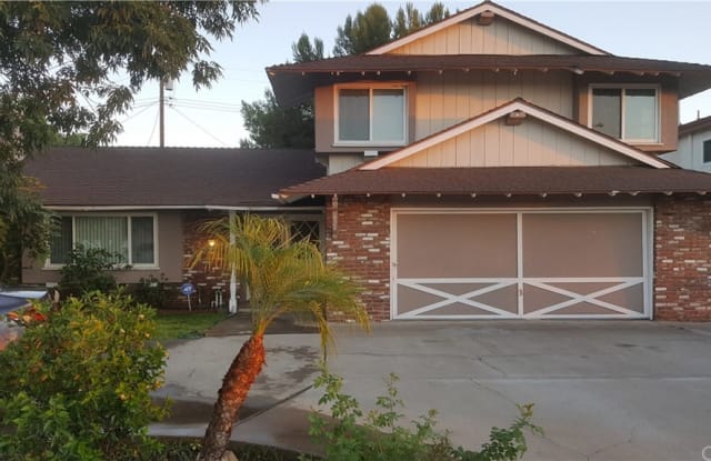628 E Collins Avenue - 628 East Collins Avenue, Orange, CA 92867