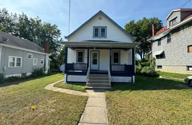 MADISONVILLE - Adorable 2 bed 2 bath cape cod. photos photos