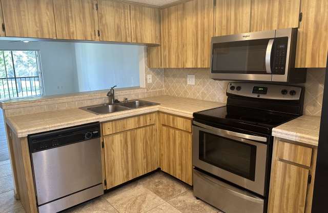 202 Cypress Ct Gallery 4