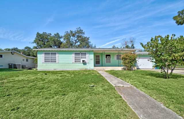 Charming move-in ready home on a spacious corner lot! photos photos