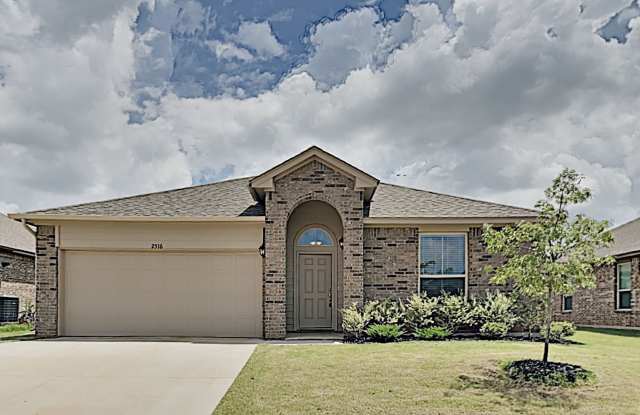 Beautiful 4 Bedroom, 2 Bathroom in Yukon School District photos photos