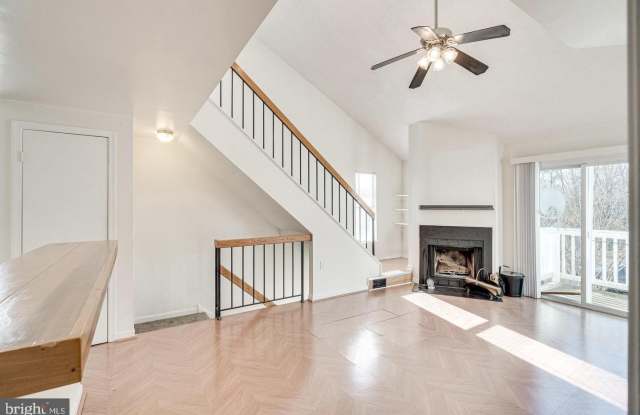 4418 PEMBROOK VILLAGE Drive Gallery 4