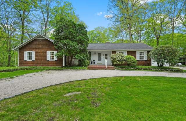 104 Silver Spring Road photos photos
