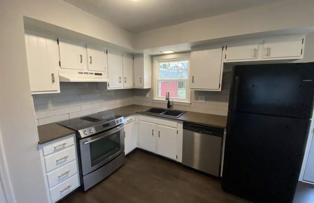 4041 Foxe Basin Road photos photos