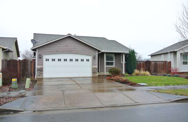 Gorgeous 4 bedroom, 2 bath, Albany photos photos