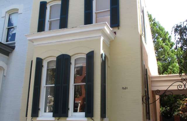 $4,500 / 2br - 1500ft2 - Georgetown Charmer (1231 29th Street NW Washington, DC) - 1231 29th Street Northwest, Washington, DC 20007