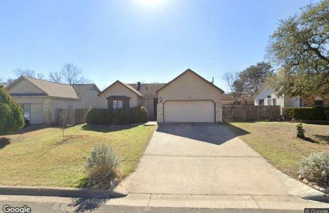 Solar-Powered Pflugerville Property - Lots Of Room and Backyard Living photos photos