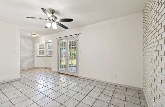 3 Bed | 1.5 Bath in Collinsville! Gallery 4