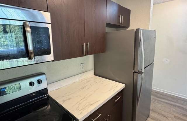 1225 NE 124th St photos photos