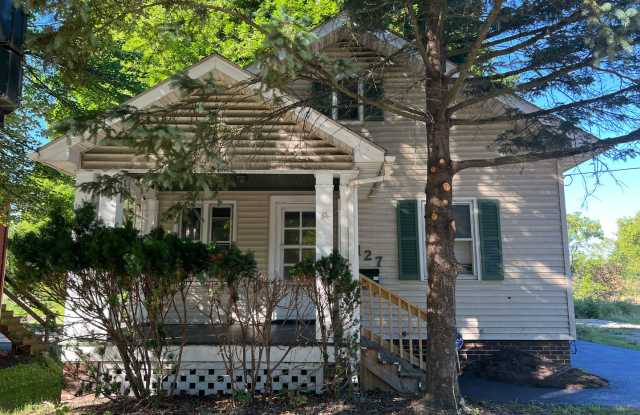 BEAUTIFUL SINGLE FAMILY MOVE-IN READY!!! - 127 West Main Street, Victor, NY 14564