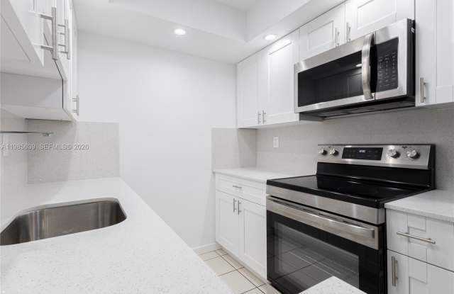 9405 W Flagler St photos photos