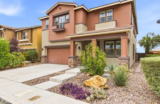 Beautifully upgraded Summerlin home with a private pool and spa! Gallery 3