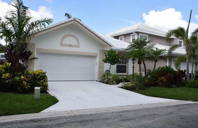 210 Canterbury Drive W photos photos
