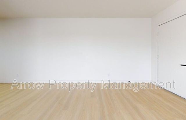 201 E Arbor-207E Gallery 3
