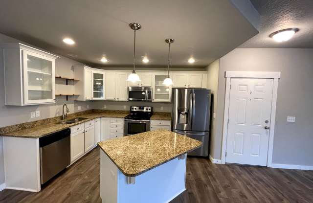 Great 3 bed/2 bath in Centerville, Unit G photos photos