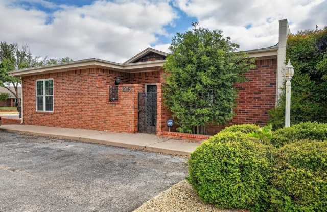 2218 N H St photos photos