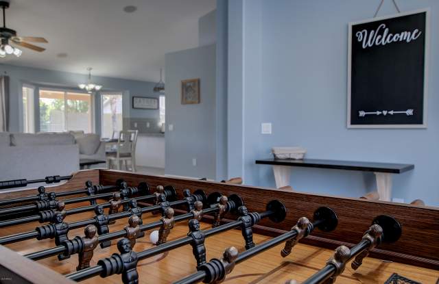 2207 E TEMPLE Court Gallery 4