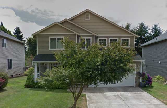 Spacious 4 Bedroom 2.5 Bathroom in Sought After Hazel Dell Neighborhood! photos photos