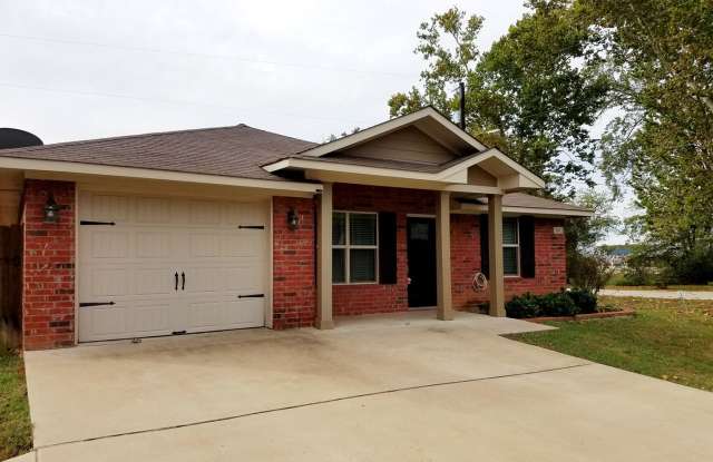 Lindale-Charming 2 Bedroom, 2 Bath House w/Garage! photos photos