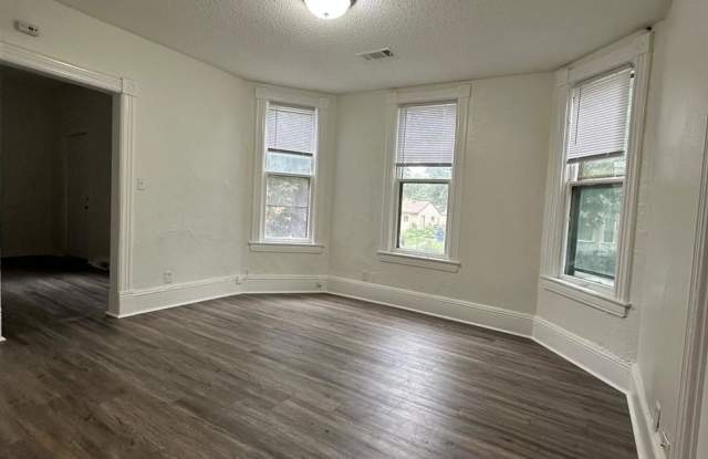 782 Case Avenue East photos photos