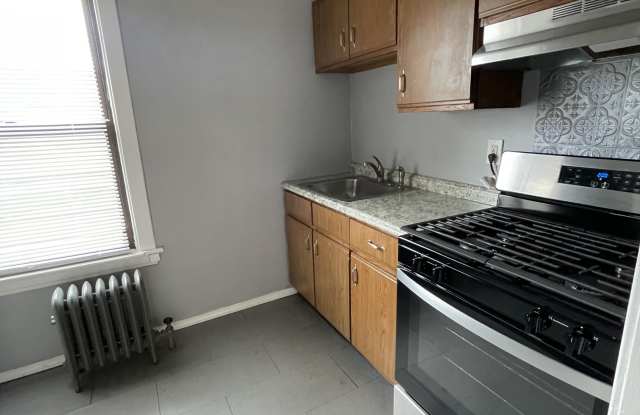 7003 1/2 Roosevelt Road Gallery 3