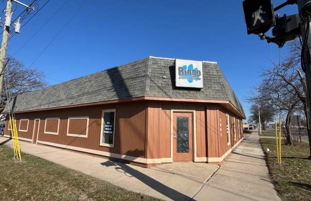 28009 John R photos photos