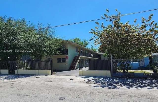 300 NE 78th St photos photos