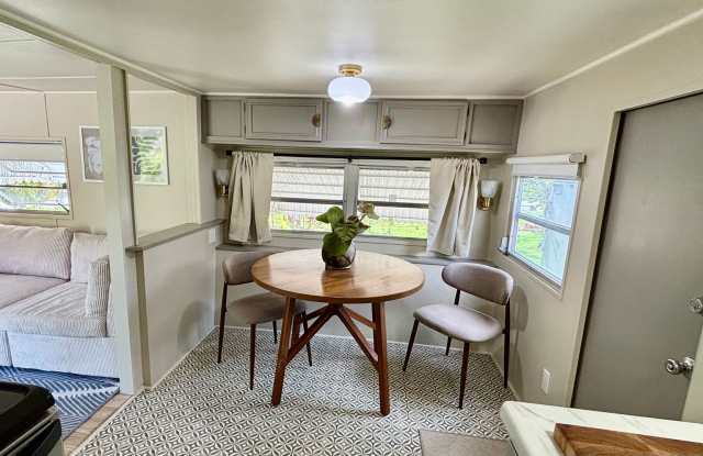 Bright  Newly Renovated FURNISHED 1-Bedroom Rental photos photos