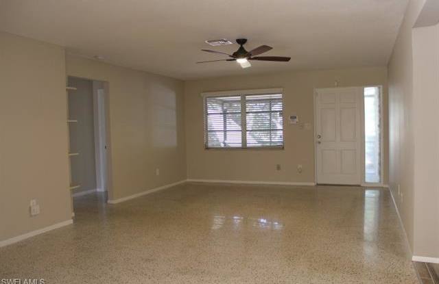 4652 Siesta CIR Gallery 2
