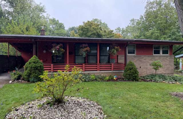 4-Bedroom, 1.5 Bathroom, Ranch Home, Large Yard, Close to parks Gallery 1