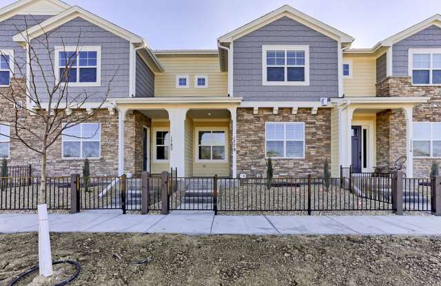 Beautiful 3 Bedroom 2 1/2 Bath Townhome in Loveland photos photos