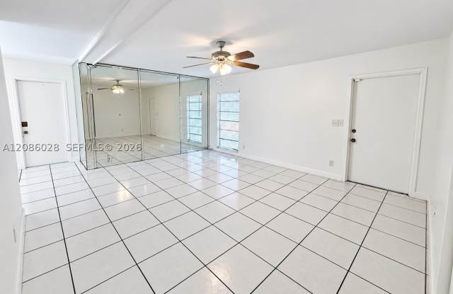 7804 NW 73rd Ter Gallery 4