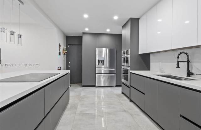 8014 NW 101st Avenue, Tamarac, FL 33321 photos photos