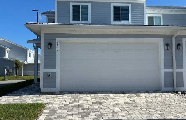 Modern 3-Bed, 2.5-Bath Townhome in Winter Haven – Style, Space & Convenience! photos photos